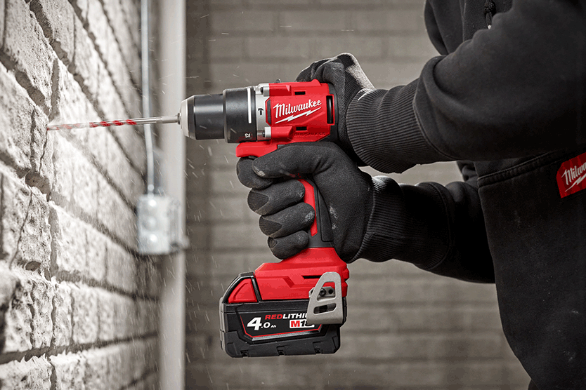 Milwaukee Akkuschrauber in Einsatz