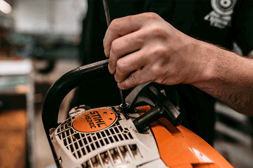 Stihl Motorsägenreparatur MS241 